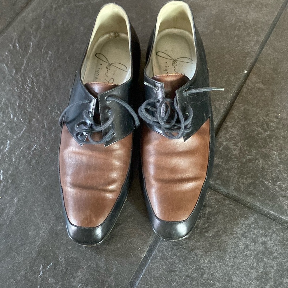 Joan helpern signature lace up leather shoes . Size 6.5 medium